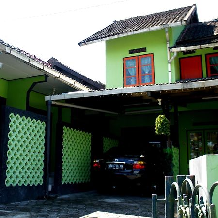 Bayu Murti Homestay Jogjacarta Exterior foto