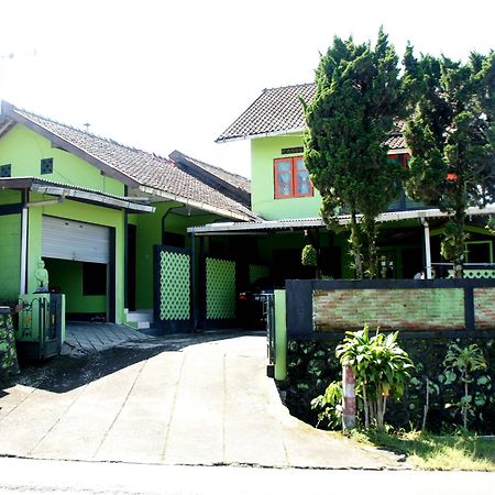 Bayu Murti Homestay Jogjacarta Exterior foto